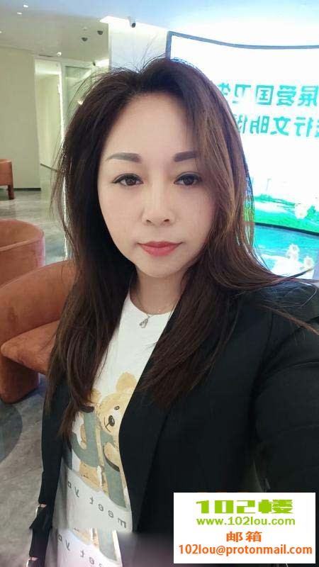 153031a88cg4rlr22g20rj.jpg