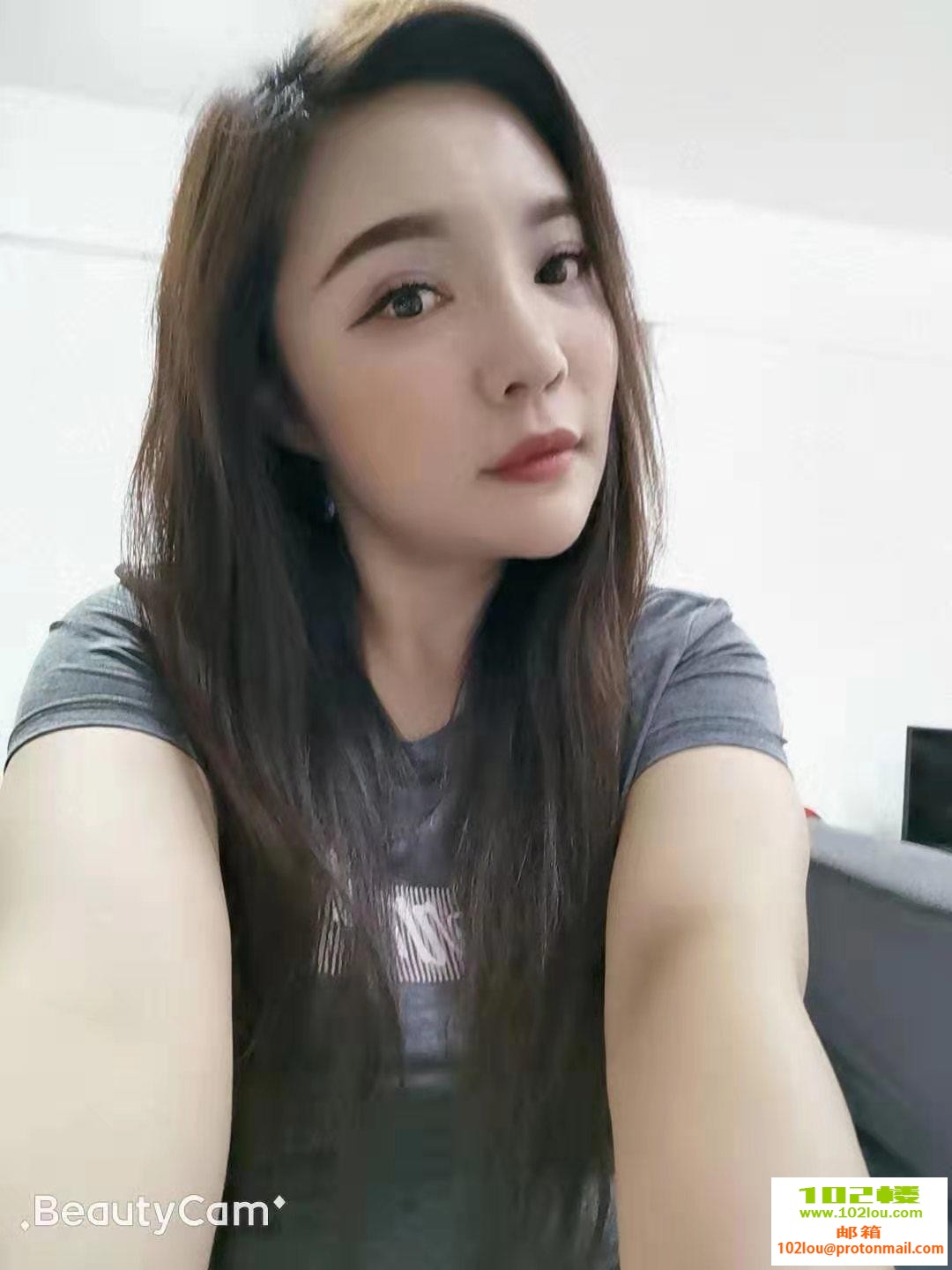 132145jvha4uau3g0oddsl.jpg